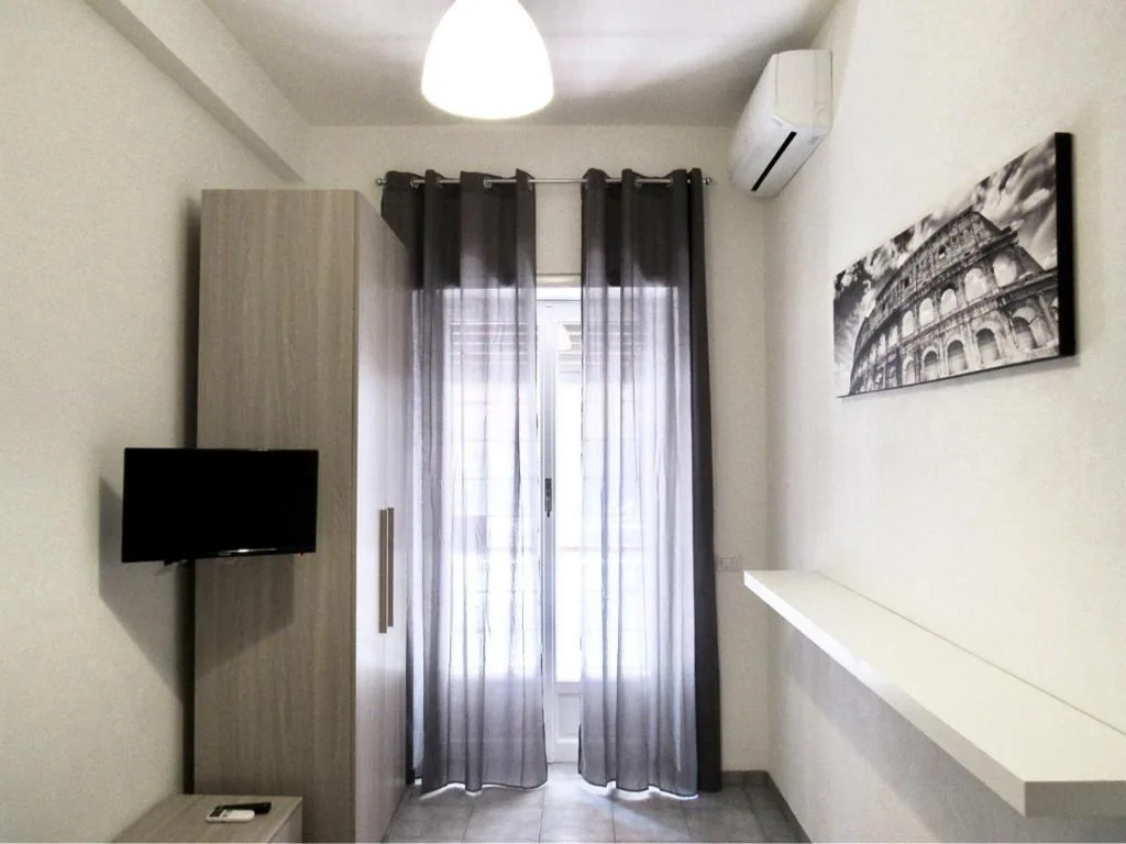 Single Room with External Private Bathroom — Roema Guest House
