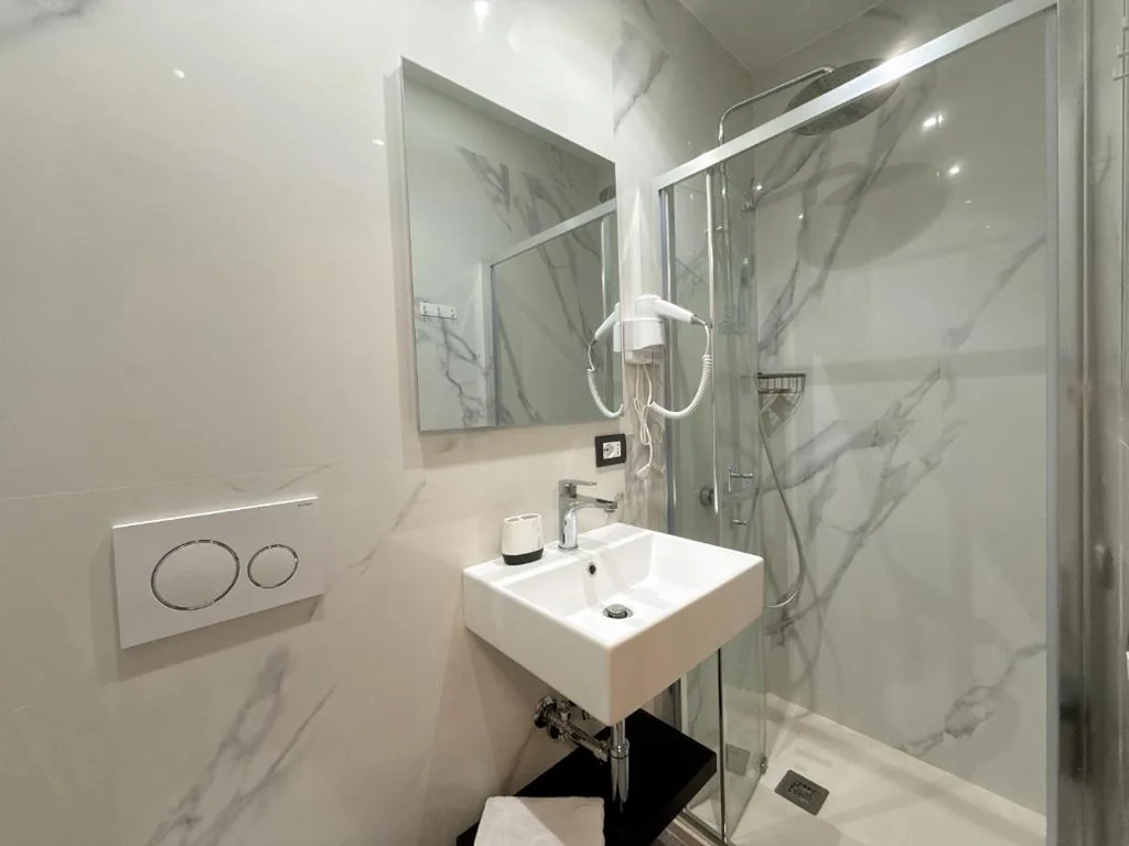 Single Room with Private Bathroom — Hulin guesthouse