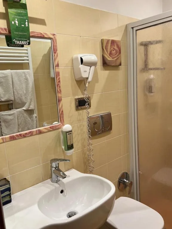 Camera Singola con Bagno Privato — Il Timone Loreto
