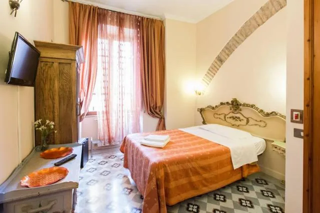 Camera Singola con Bagno Privato — Marta Guest House