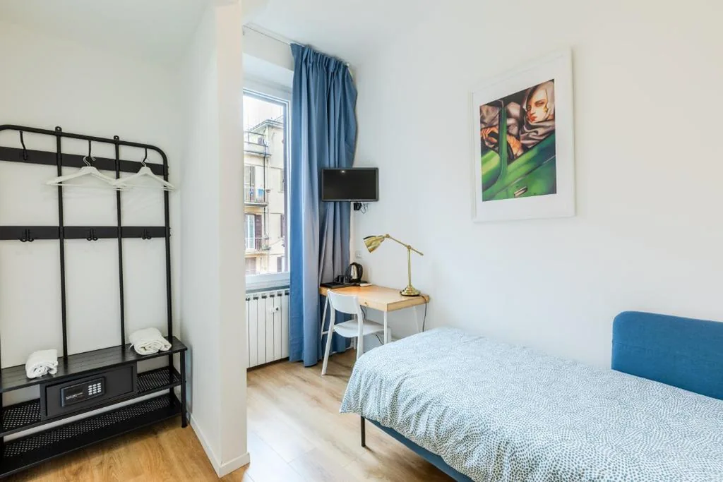 Single Room with Private Bathroom — Rome Lux House guest rooms