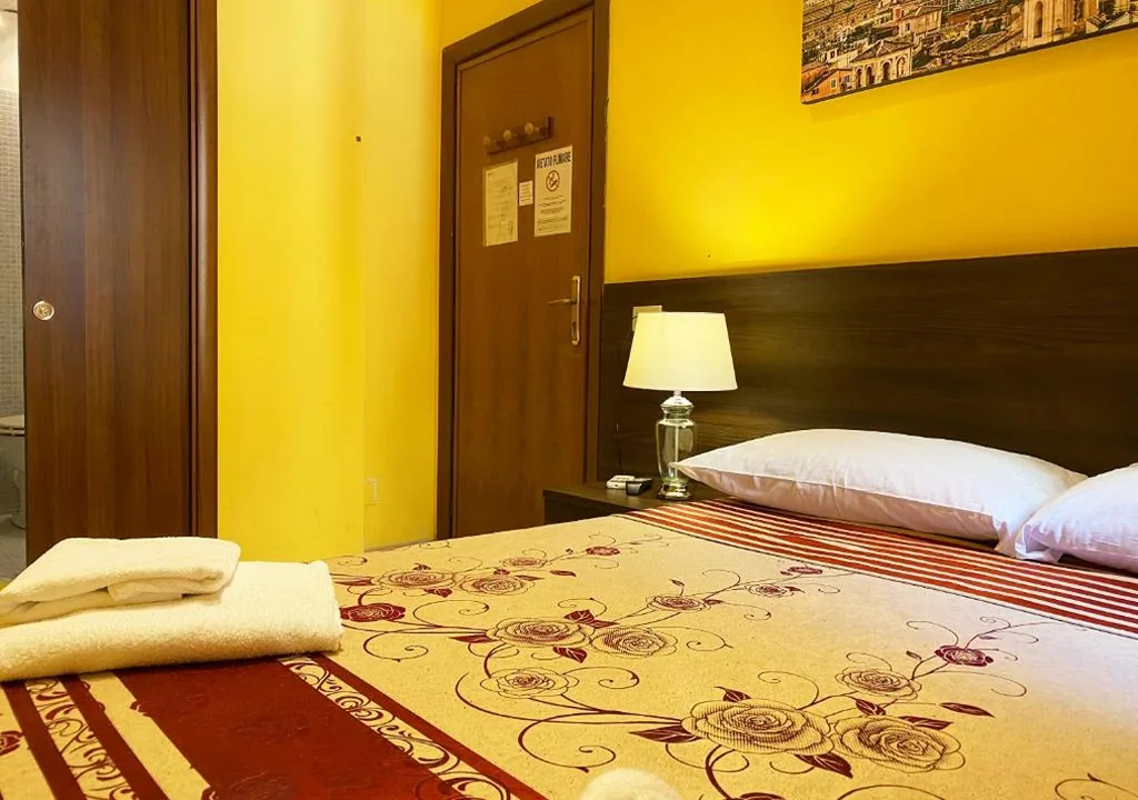Single Room with Private Bathroom — Sweet Dream Roma Termini