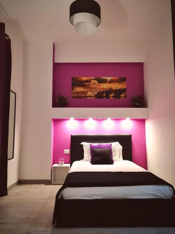Single Room with Private Bathroom — The Royals