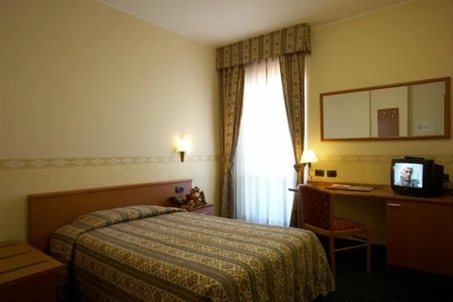 Single Room with a Three-Quarter Bed — Dropiluc