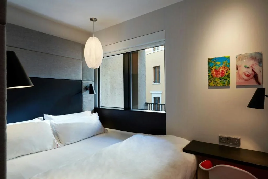 Camera Singola con Letto Matrimoniale — citizenM Rome Isola Tiberina