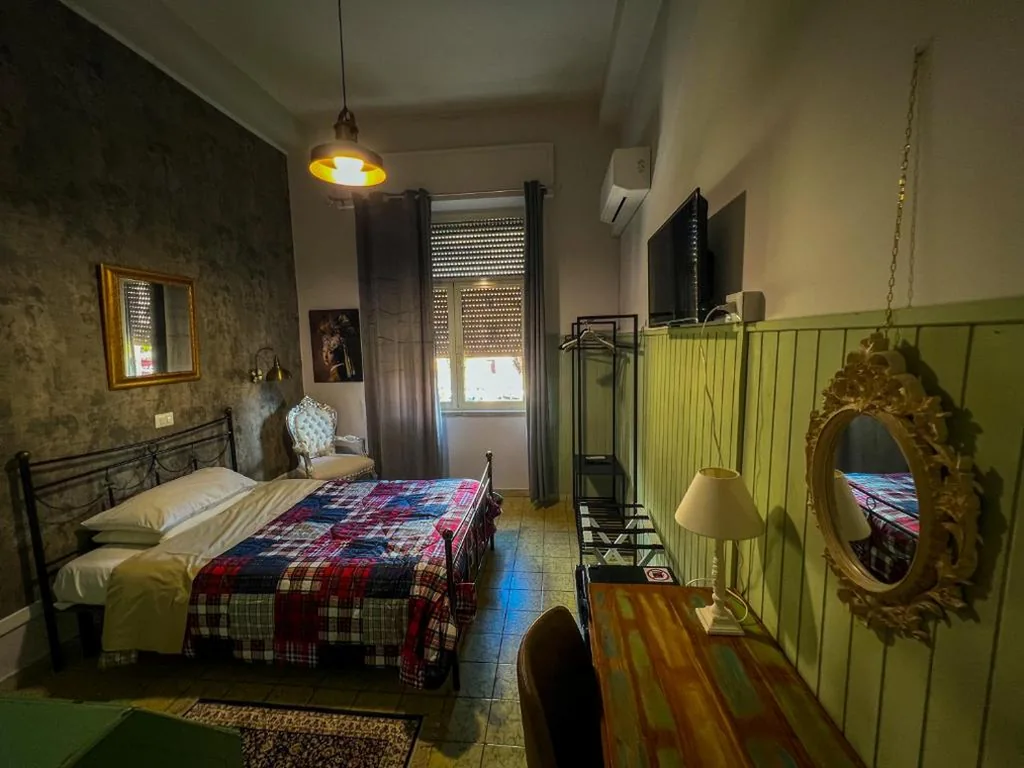 Camera Singola con Vista Giardino — Hotel Continental Cassino