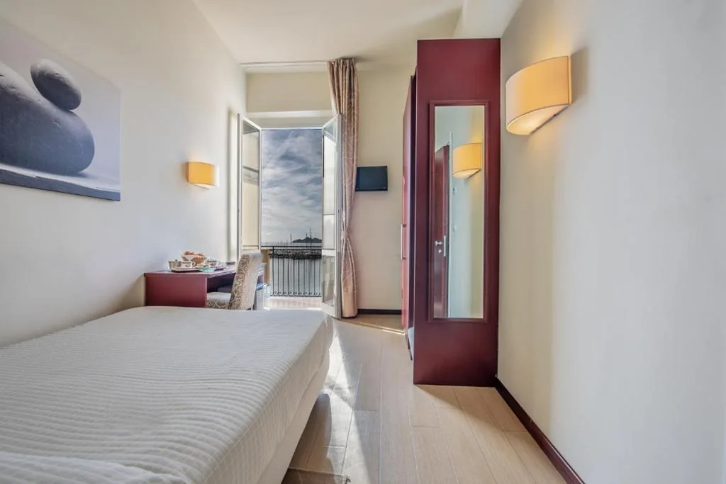 Camera Singola con Vista Mare — Hotel Italia e Lido