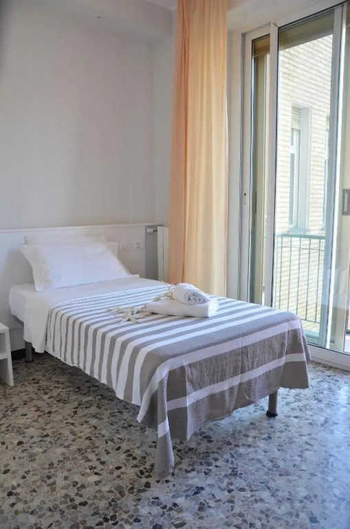 Single Room with Sea View — Hotel Villa Paolina