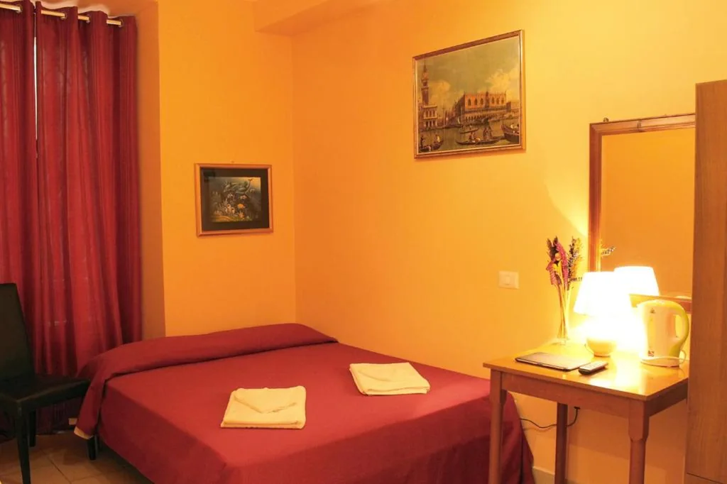 Camera Singola Deluxe — B&B Roma Castle Termini