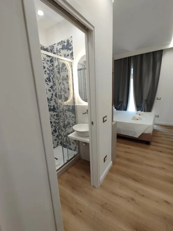 Deluxe Single Room with Balcony — Charlie Up!