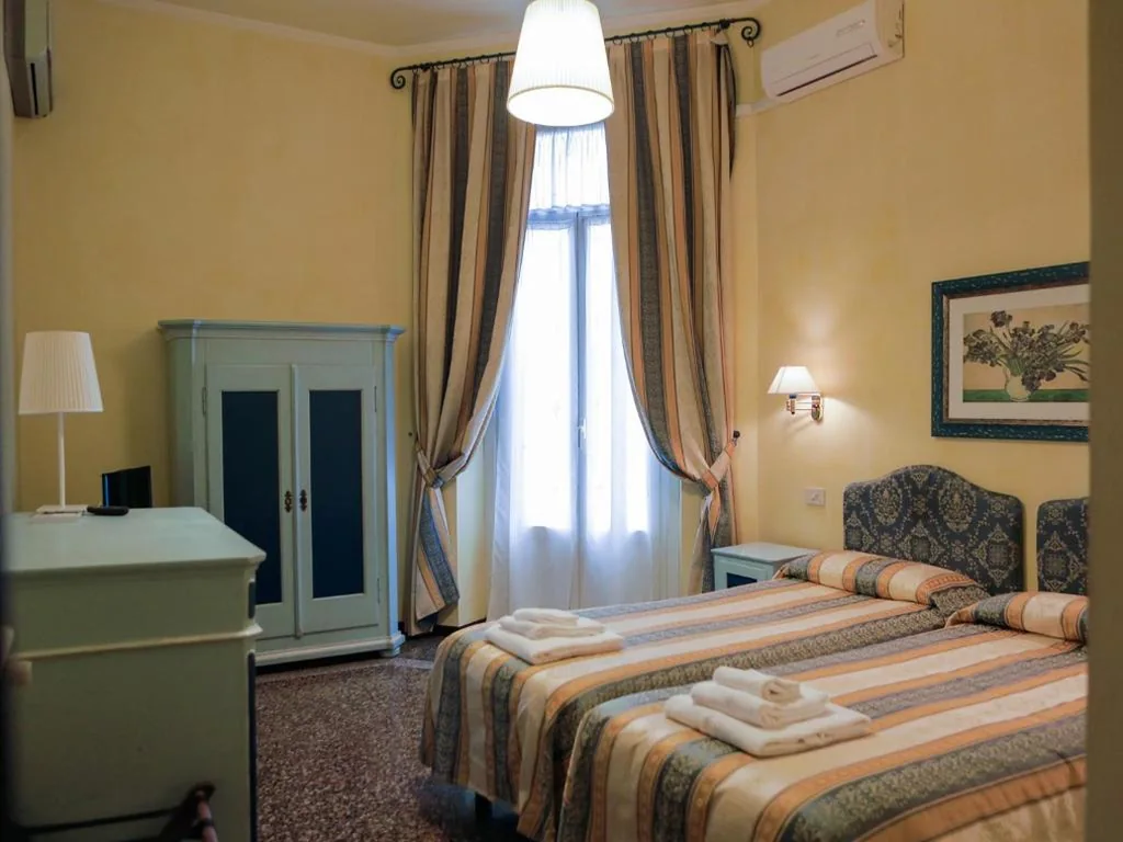 Deluxe Single Room — Hotel Delle Rose