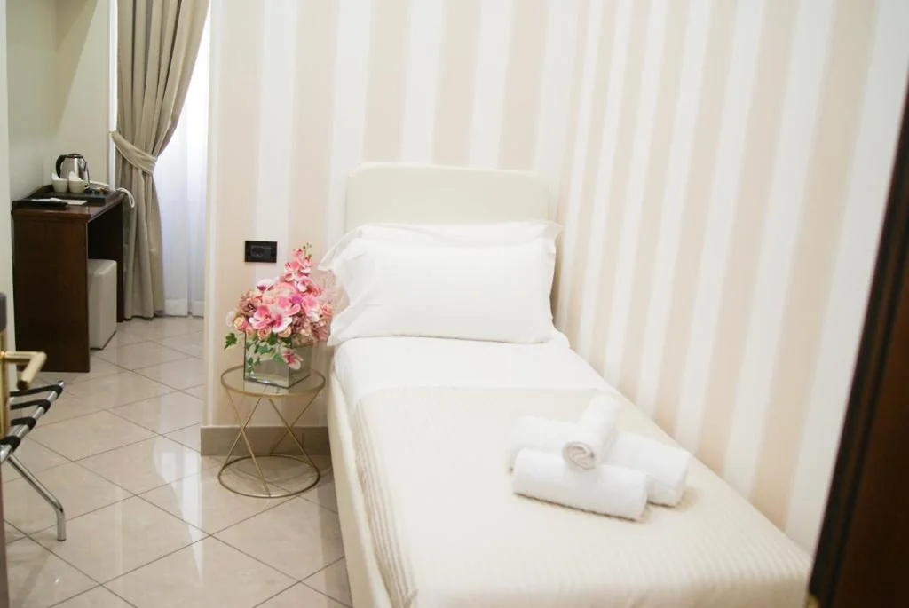 Deluxe Single Room — Monti 66 Hotel