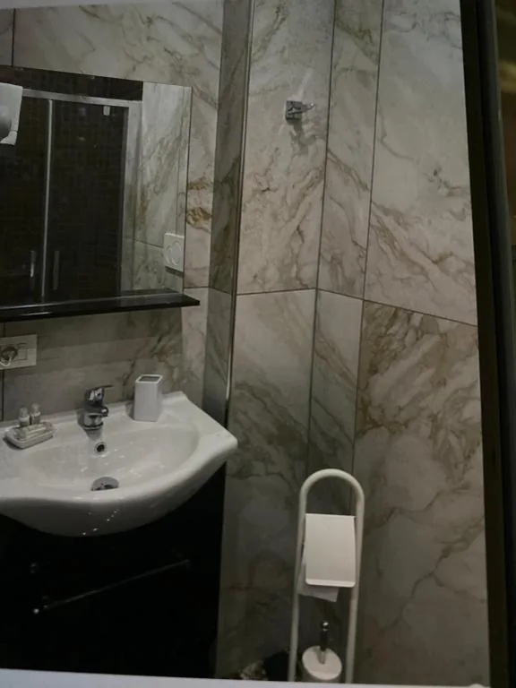 Deluxe Single Room — Suite and room
