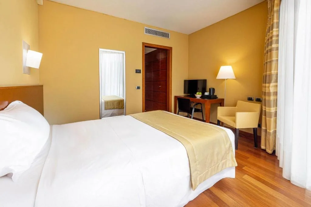 Camera Singola Economy — B&B HOTEL Imperia Rossini al Teatro