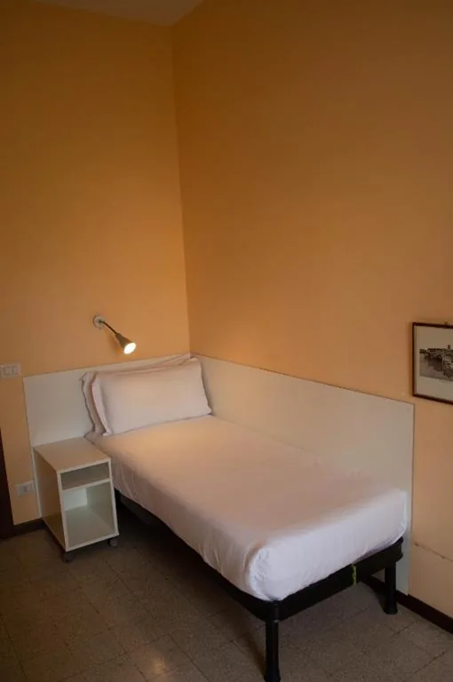 Camera Singola Economy con Bagno in Comune — Villa Riari Garden
