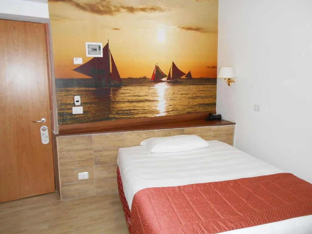 Camera Singola Economy con Letto alla Francese — Hotel Riviera Fiumicino