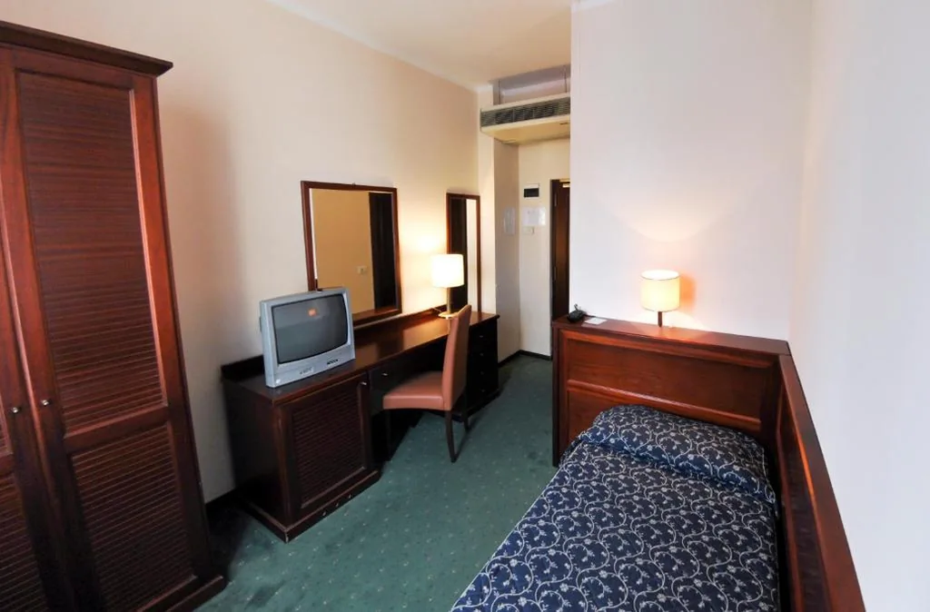 Camera Singola Economy — Hotel Mediterraneo