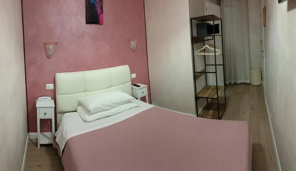Economy Single Room — Hotel PRINCIPE AMEDEO