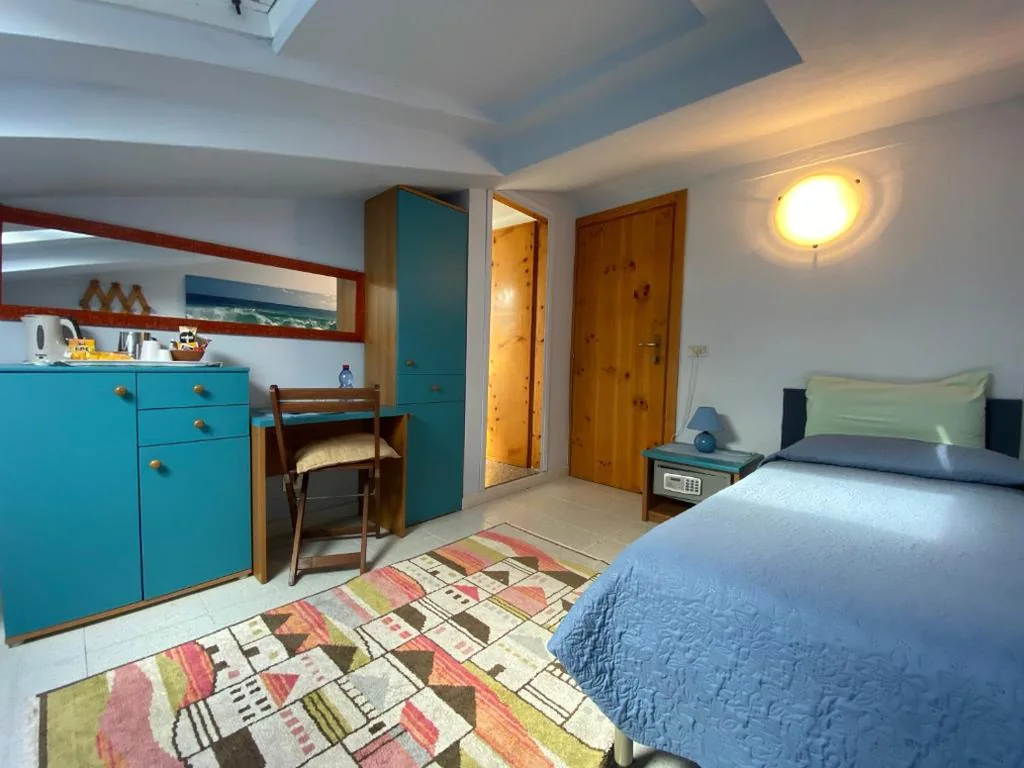 Camera Singola Economy - Mansarda — Albergo La Pineta
