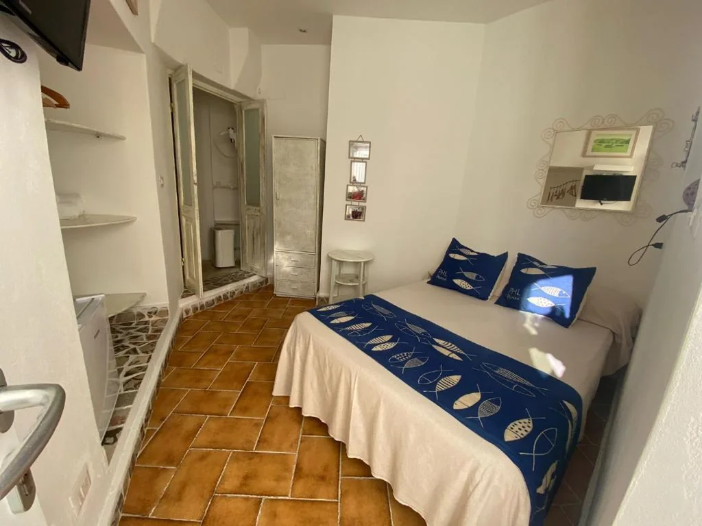 Economy Single Room — Piccolo Hotel Luisa