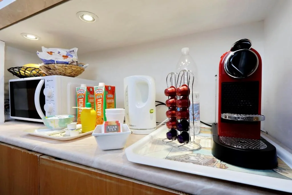 Camera Singola — Gialli Vatican Guesthouse