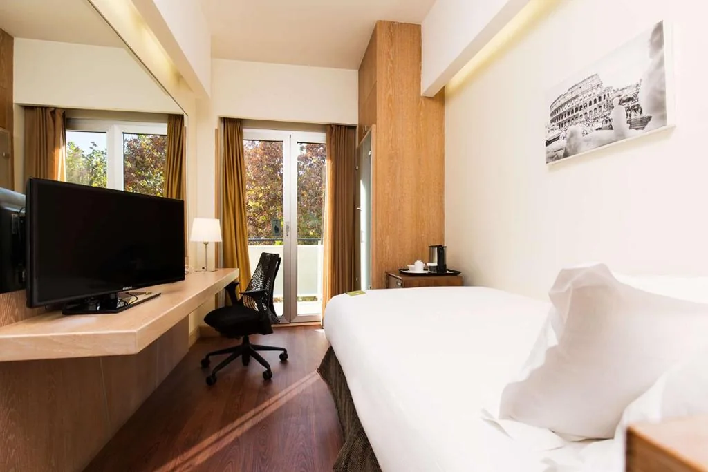 Single Room — Hilton Garden Inn Rome Claridge