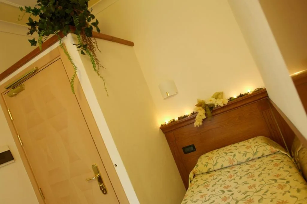 Camera Singola — Hotel Astigiana & Appartamenti