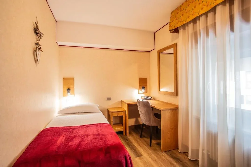 Single Room — Hotel Bijou
