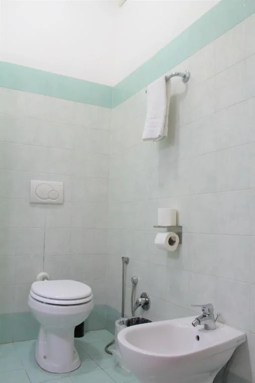 Single Room — Hotel Eurorooms