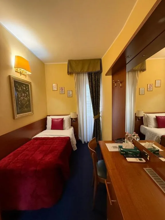 Camera Singola — Hotel Fenicia