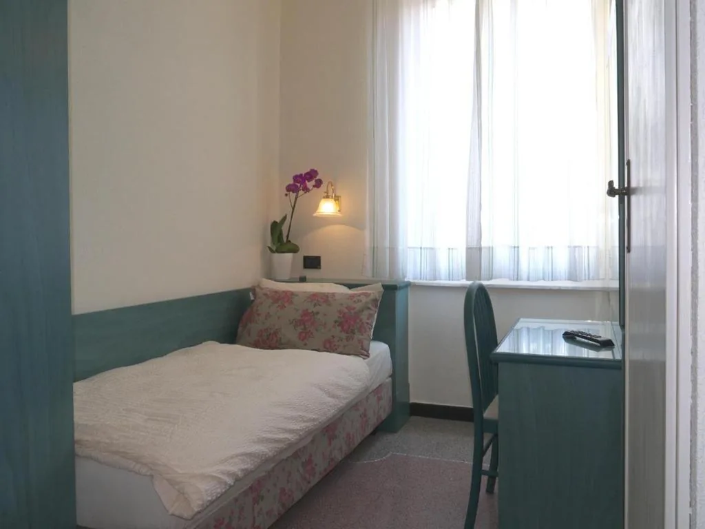 Camera Singola — Hotel Flora