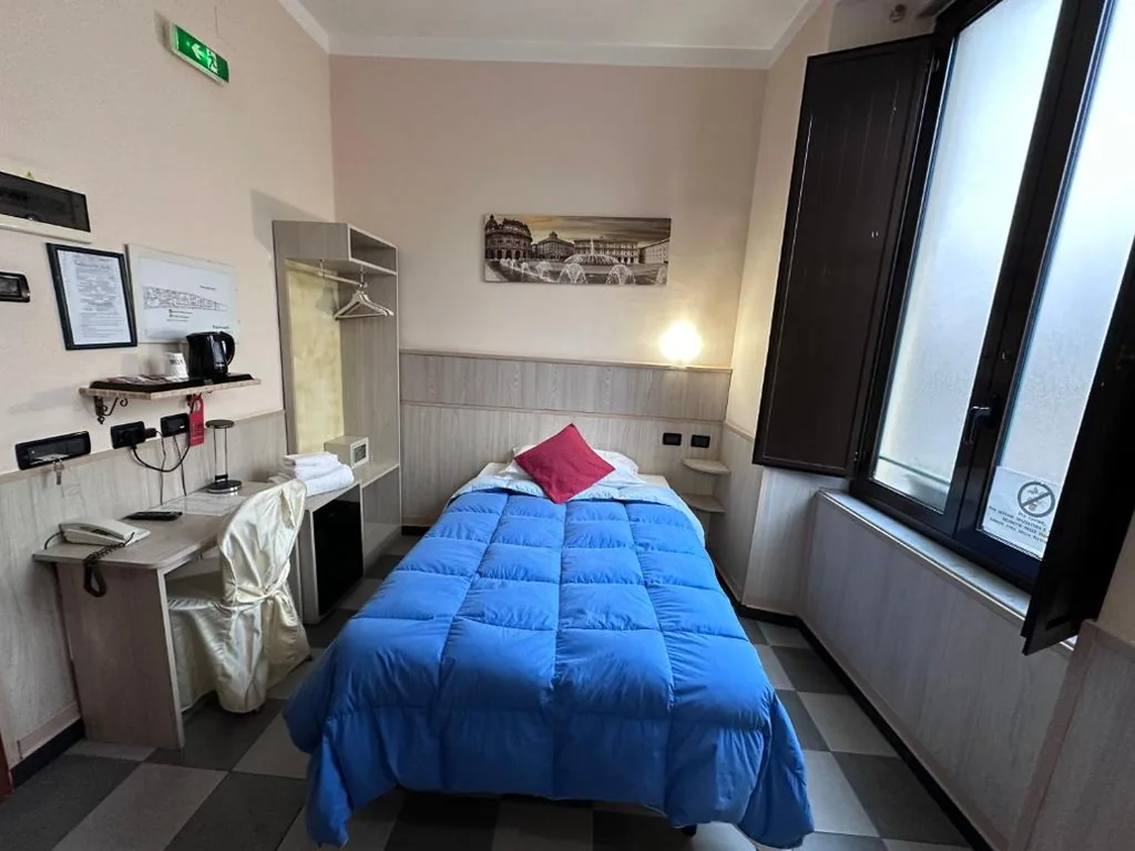 Single Room — Hotel Galata