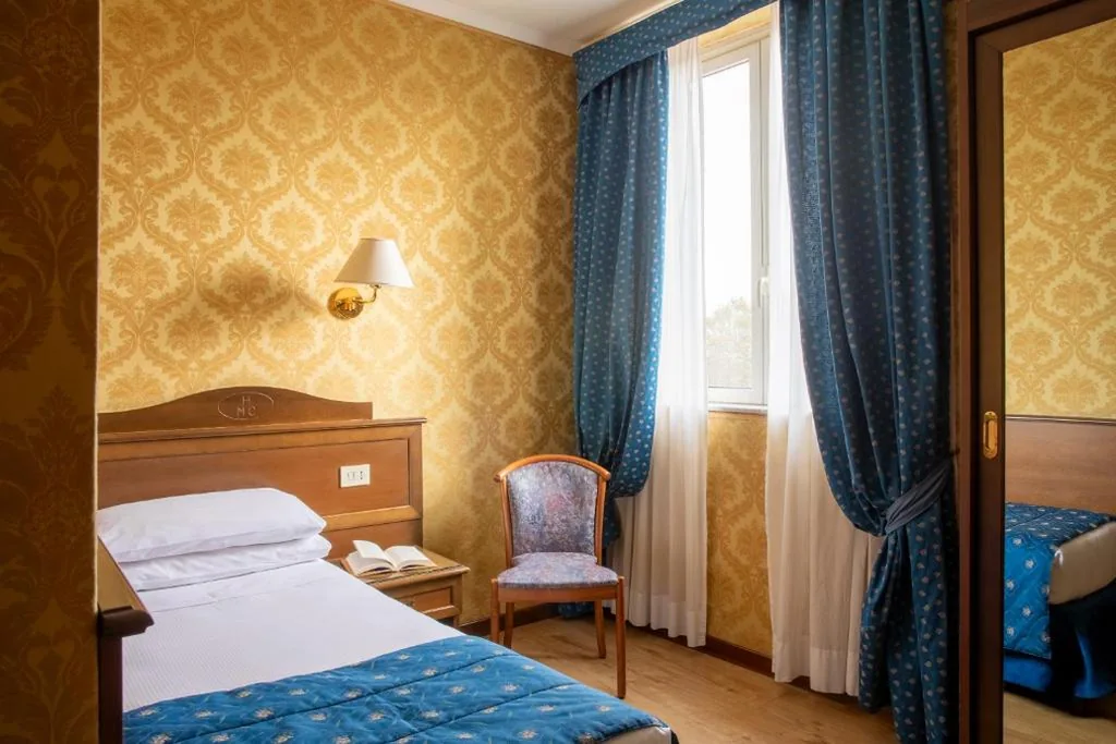 Camera Singola — Hotel Montecarlo