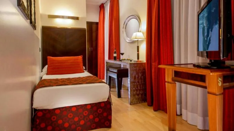 Single Room — Hotel Morgana