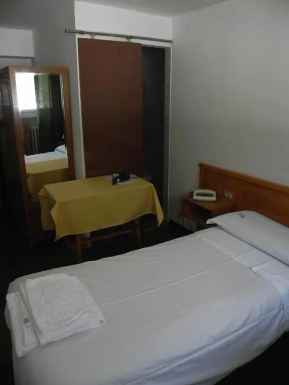 Single Room — Hotel Nuovo Pecetto
