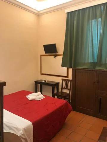 Single Room — Hotel Panda
