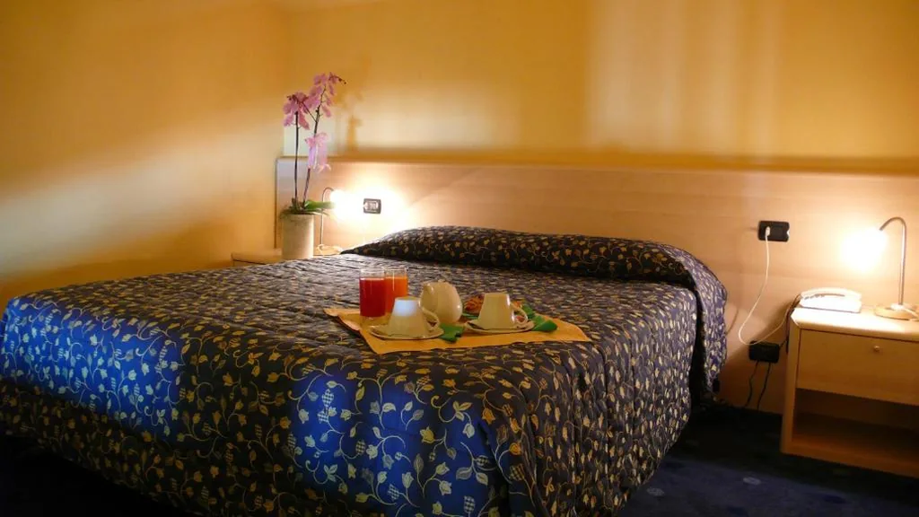 Single Room — Hotel Ristorante La Perla