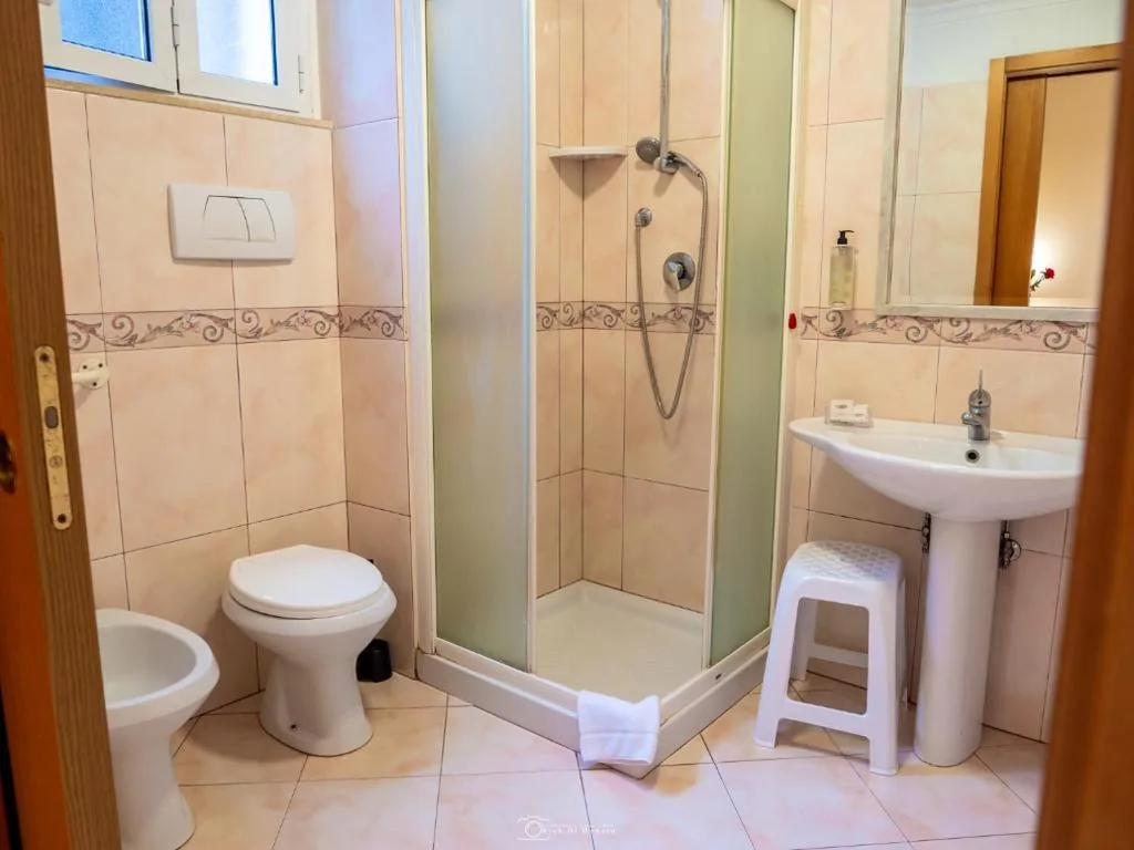 Camera Singola — Hotel Suite Caesar