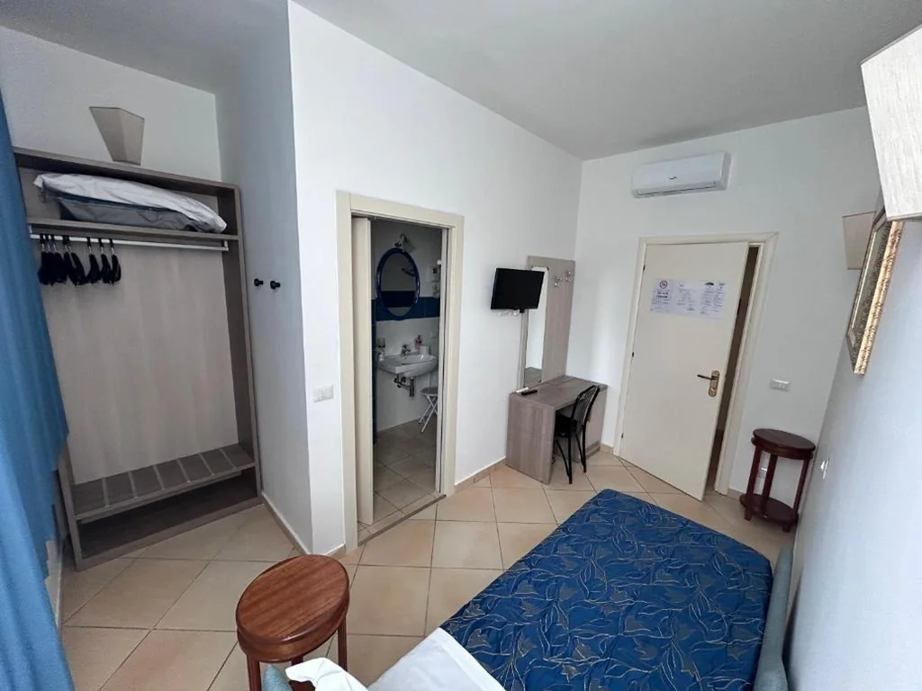 Single Room — La Conchiglia