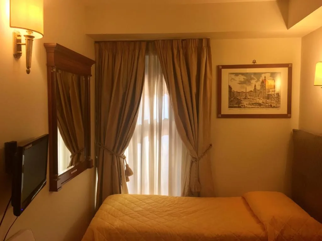 Camera Singola — Luxury Rooms H 2000 Roma