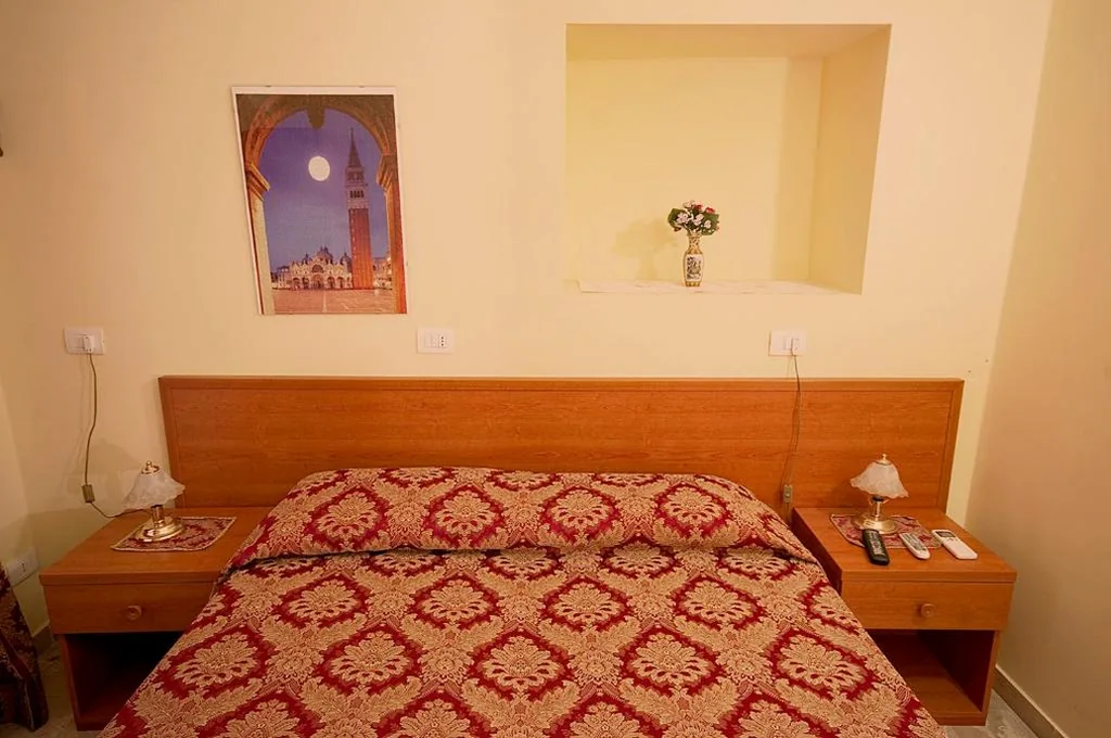 Single Room — Parioli House