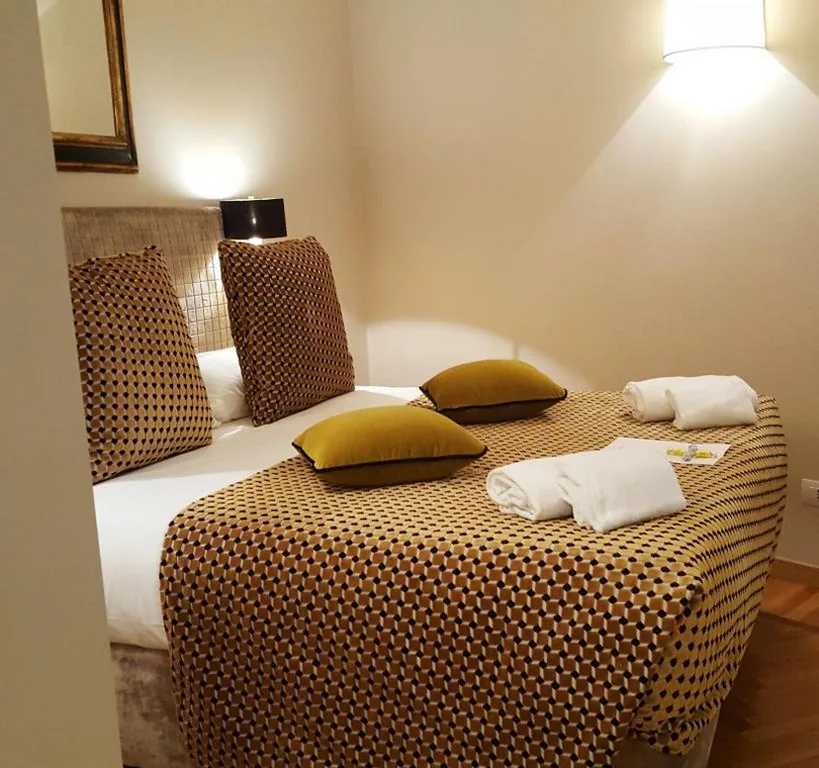 Small Single Room — Angel Spagna Suite