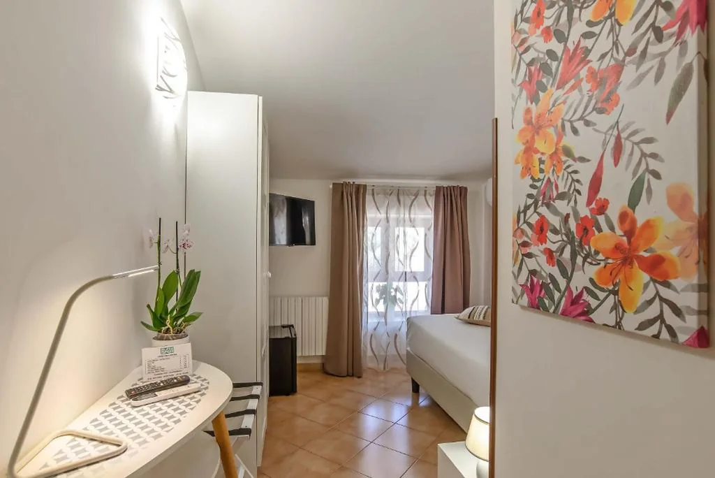 Single Room — Plaza Rooms Ciampino