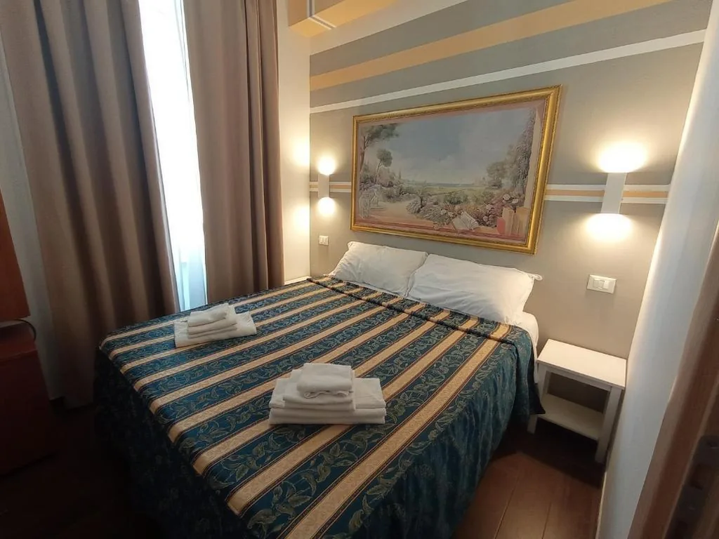 Single Room — Rome Travellers Hotel