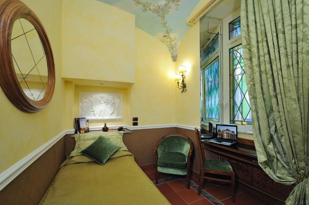 Single Room - Lower Ground Floor — Hotel Farnese