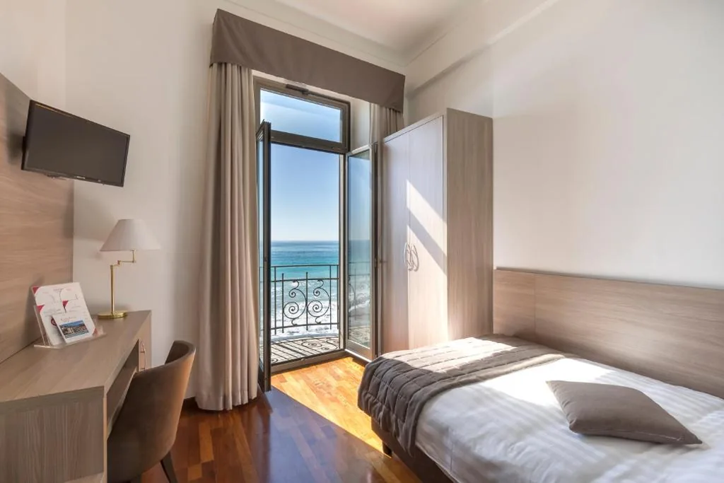 Camera Singola Standard con Vista Mare — Hotel Parigi & Spa