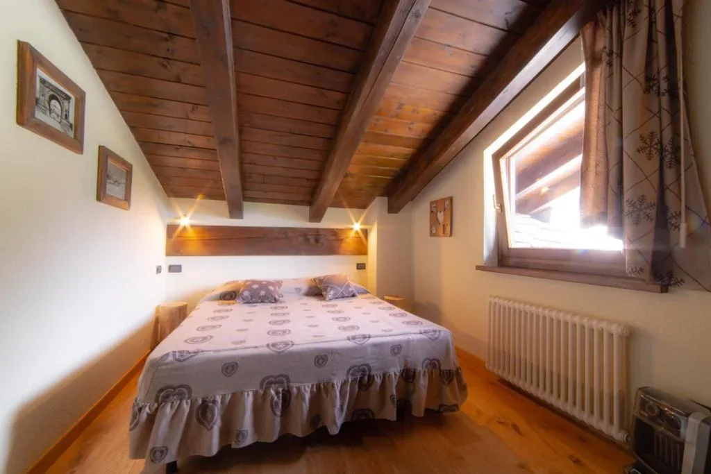 Camera Singola Standard con Vista Montagna — VillAmour Boutique Hotel & SPA