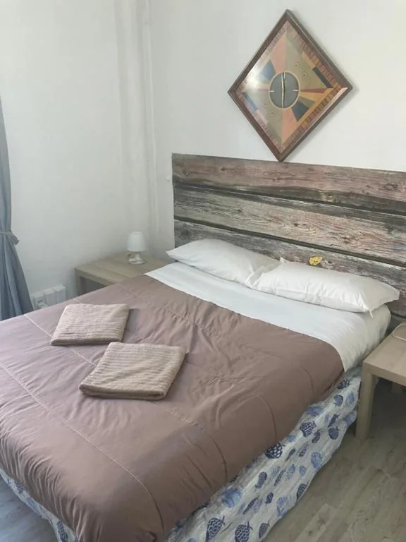 Standard Single Room — Guest House Roma