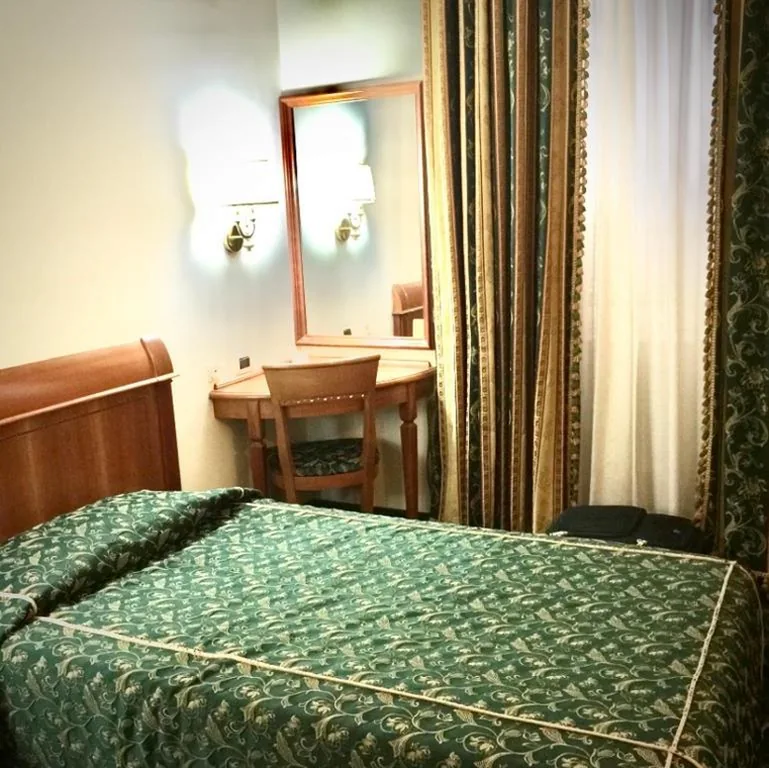 Standard Single Room — Hotel Champagne Palace