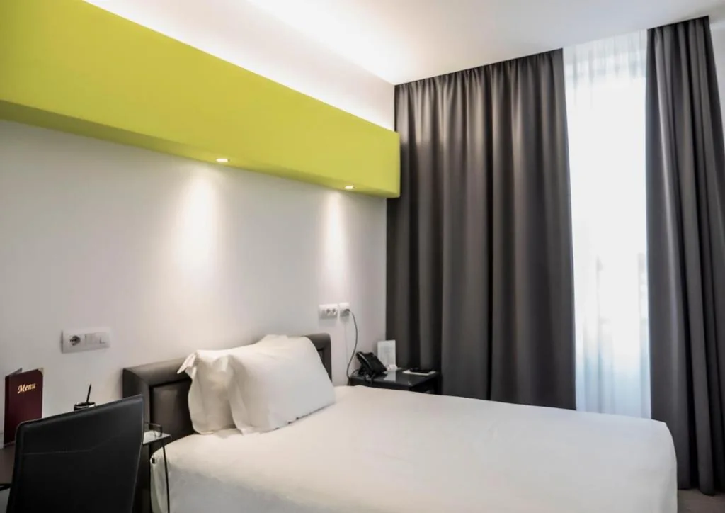 Standard Single Room — Loto Business Hotel